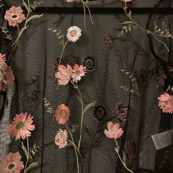 Black Floral Mesh Crop Top - Nordstroms - Picture 3 of 4